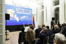 Пашинян встретился в Варшаве с представителями армянской общины Польши