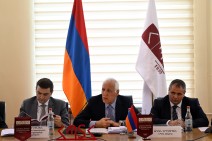 Խաչատուրյանը տնտեսագետներին կոչ է անում մասնակցել «Խաղաղության խաչմերուկը» կյանքի կոչելու գործին