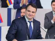 Тот, кто разговаривает с армянской матерью, грозя пальцем в присутствии её сына, не должен быть нашим премьер-министром — Нарек Карапетян