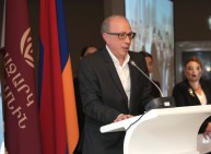 «Гарантированный мир» — единственный выбор Армении: Ара Айвазян
