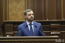 Министр экономики Армении отправится в Москву
