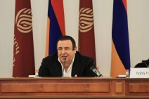 После нескольких месяцев работы состоялось первое заседание координационного совета инициативы «Предложение для Армении»: видео
