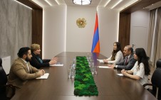 Секретарь Совета безопасности и руководитель делегации МККК в Армении обсудили дальнейшее сотрудничество Армении с Международным комитетом Красного Креста
