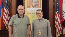 «Впечатлён»: советник Пашиняна встретился с архиепископом Овнаном Тертеряном