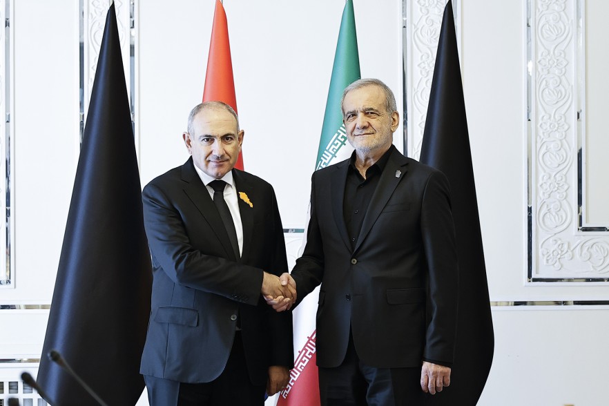 Nikol Pashinyan and Masoud Pezeshkian meet in Tehran
