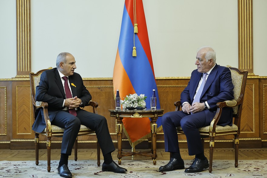 «Գիտական մակարդակով զբաղվում էի հասարակություն-իշխանություն հարաբերություններով». Խաչատուրյանը՝ Փաշինյանին