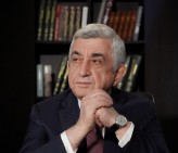 От имени Сержа Саргсяна к памятнику Неизвестному солдату был возложен венок