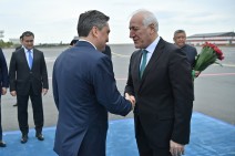 Ваагн Хачатурян прибыл в Астану с рабочим визитом