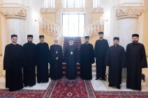 Католикос Всех Армян призвал молодых священнослужителей высоко держать добрую репутацию Церкви и с духовной стойкостью преодолевать испытания и трудности