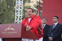 «Макрон сегодня есть, а завтра его уже не будет, его рейтинг уже 7%» — Гагик Царукян (видео)