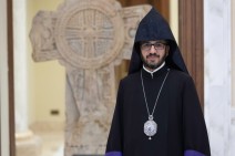 Մեր հայրենիքը ցավեր է ապրում, մեր հասարակությունը պառակտված է. մի՛ դարձեք այն ձայնի կրողը, որ պառակտում է, այլ ձեր ներկայությամբ աճեցրեք վստահությունը, սերը և համերաշխությունը. Ռուբեն Սրբազան