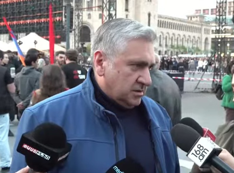 «Чтобы мы остались нацией, Пашинян должен уйти домой — либо в Баку»: Артур Хачатрян