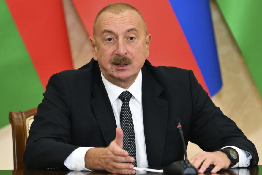 Азербайджан задумался о начале поставок оружия Украине