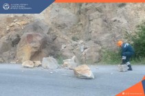 Քարաթափում՝ դեպի Ջերմուկ ճանապարհին