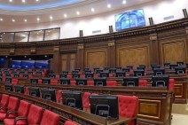 Во фракции «Гражданский договор» Владимира Варданяна заменит Лусине Акмакчян