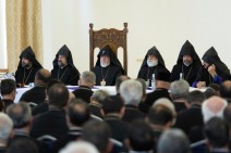 Католикос Всех Армян: обновление Церкви не может проводиться под давлением власти