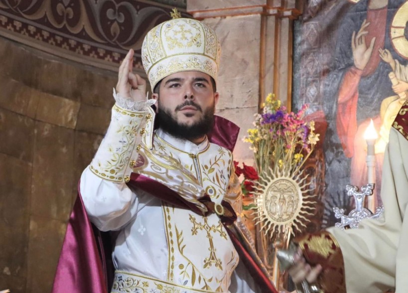 «Те, кто приказал и те, кто осуществил этот незаконный арест, получат гораздо большее по справедливому приговору беспристрастного Судьи — Бога»: священник отец Саргис Сардарян об аресте архиепископа Микаела