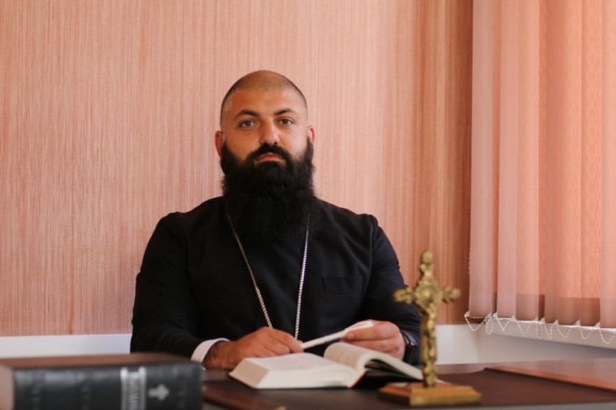 «Быть священником в Армении сегодня — значит быть готовым в любой момент оказаться под давлением правительства»: отец Нерсес призывает священников не предавать клятву Святому Престолу
