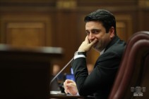 Ален Симонян наградил сотрудников ППС