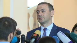Արմեն Գրիգորյանի համար մայիսի 9-ը եռատոն չէ