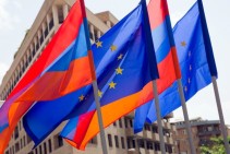 ЕС осуждает любые попытки России оказать давление на Армению
