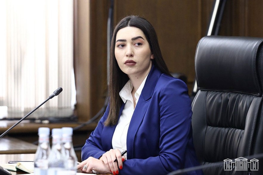 Арпине Саргсян расстраивается, когда группу полицейских называют «бандой»