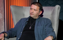 «Как мне общаться, с кем общаться или зачем общаться — это невозможно» — Арсен Сафарян о своих отношениях с Аленом Симоняном