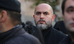 «Երկրում 100-ից ավելի քաղբանտարկյալներ կան». Արմեն Աշոտյանը կալանավայրից դիմում է ընդդիմությանը