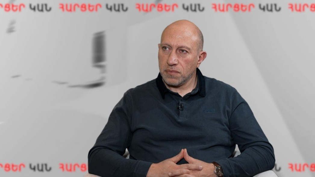 «Кому вообще пришла в голову идея тотального контроля мобильных телефонов?»: Акоп Бадалян