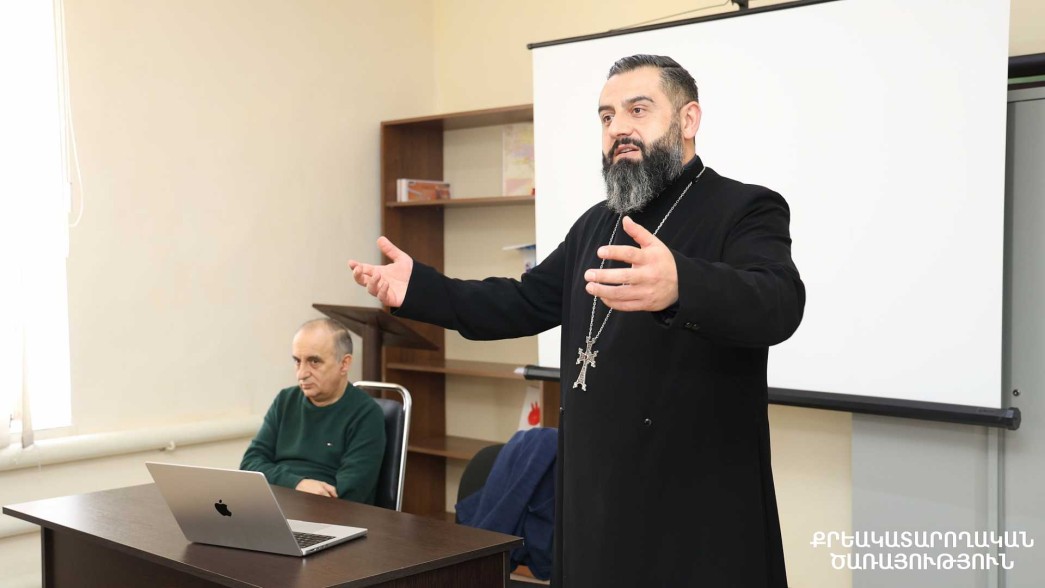 Տեր Առնակն ազատազրկված անձանց հետ Մեծ պահքի և ապաշխարության մասին հոգևոր զրույց է ունեցել