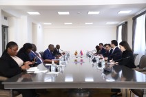 Հայաստանի և Զիմբաբվեի միջև քաղաքական խորհրդակցություններ էին, քննարկել են Հարավային Կովկասում խաղաղության ինստիտուցիոնալացման հարցն ու Անդրսահարյան Աֆրիկայում վերջին զարգացումները