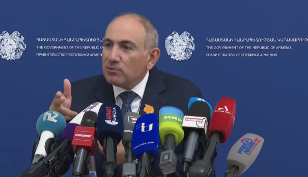 Пашинян: если мы возьмем ножницы и вырежем этот участок, Азербайджан тоже возьмет ножницы и вырежет участки Джермука и Беркабера