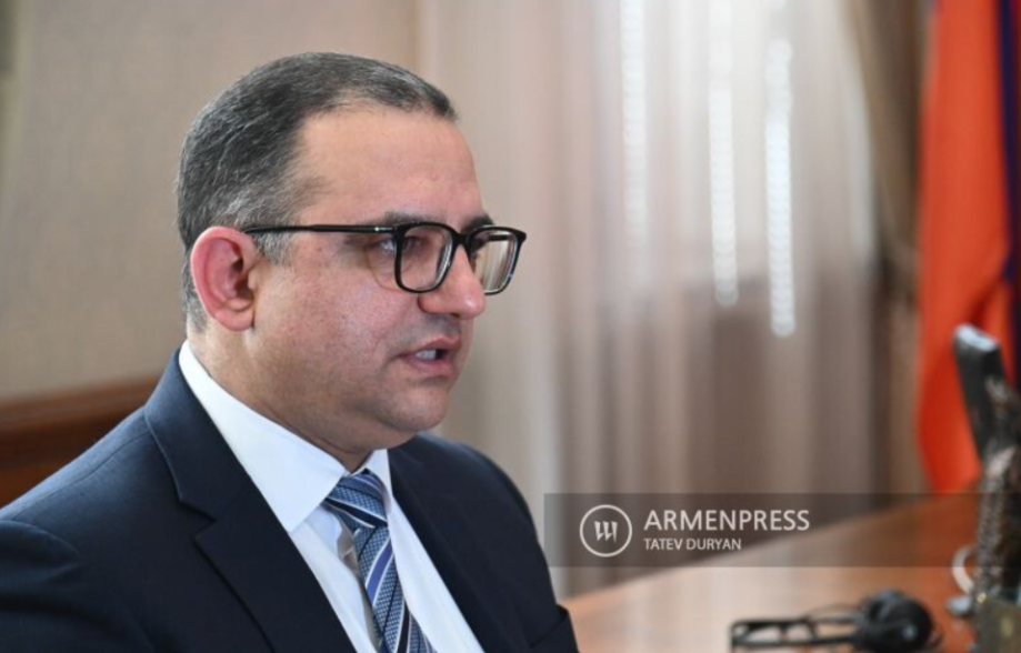 40+10 հազար դրամ ծրագիրը խոչընդոտում է ԼՂ-ից բռնի տեղահանվածների բնակարանային աջակցության երկարաժամկետ ծրագրի իրագործմանը․ փոխվարչապետ