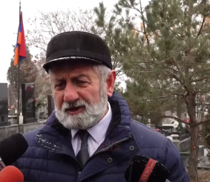 Ալեն Սիմոնյանի ասածին չէի ուզի անդրադառնալ, բայց արցախցու կռվելու ապացույցն Արցախում եղբայրական գերեզմանոցներն ու փոքրիկ եռաբլուրներն են. Բաղունց (Տեսանյութ)