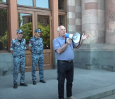 Արցախցիների մեջ ղեկավարներ ի հայտ եկան, որոնք ժողովրդին կես-կես են անում. Լևոն Հայրյան