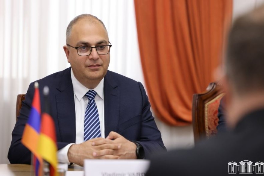 Полномочия депутата Владимира Варданяна прекращены