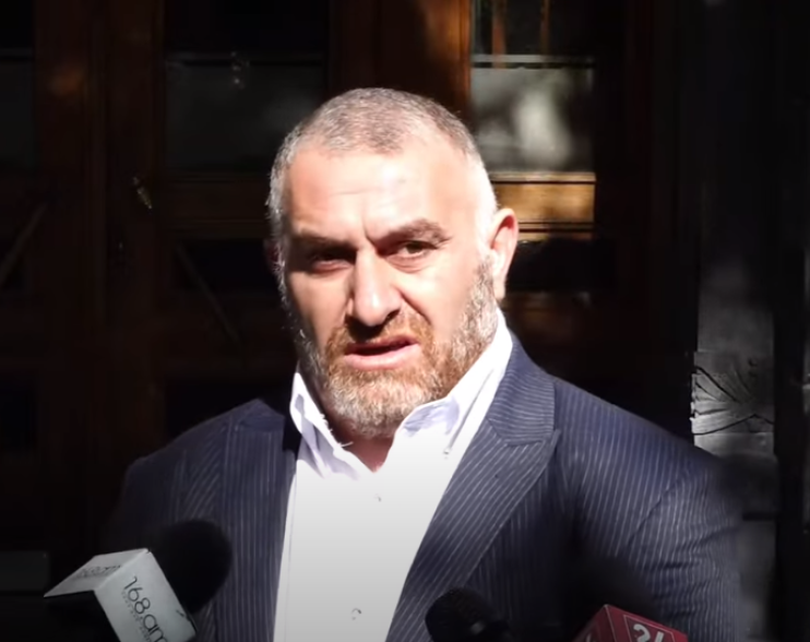 Акция у Генпрокуратуры в поддержку Арсена Гукасяна: протестуют родственники погибших и пропавших без вести (видео)