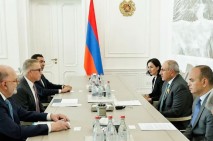 Пашинян и представители AMAA обсудили вопрос строительства нового образовательного комплекса в Варденисе
