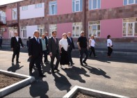 Դավիթ Խուդաթյանը մասնակցել է Չարենցավանի Ծիծեռնակ մանկապարտեզի հիմնանորոգված մասնաշենքի բացմանը