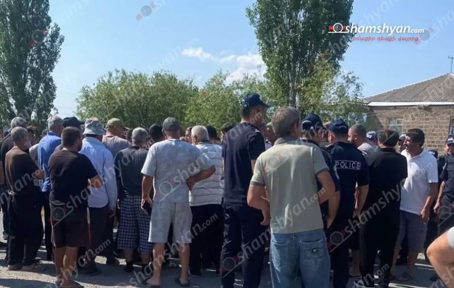 Напряженная ситуация в Армавирской области: пострадавшие от града сельчане перекрыли автодорогу Маргара — Ванадзор — Ташир
