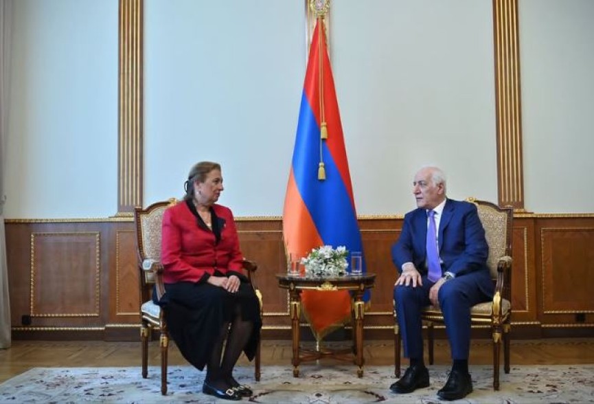 Վահագն Խաչատուրյանն ընդունել է Հայաստանում Հունգարիայի դեսպանին՝ դիվանագիտական առաքելության ավարտի կապակցությամբ