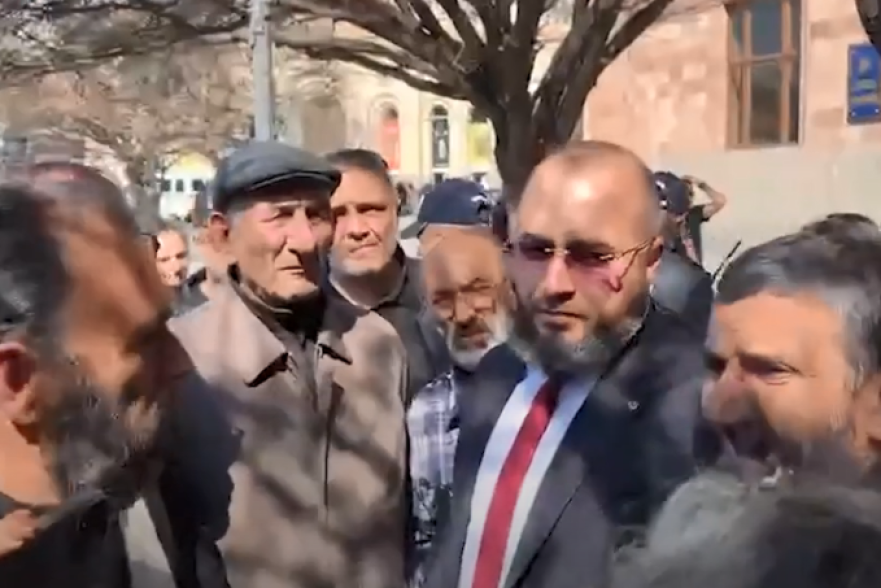 Որ հայցերը հետ կանչեցին, էլ ո՞վ է զբաղվելու մեր հարցերով՝ ոչ մեկը. անհետ կորածների հարազատները բողոքի ակցիայի են դուրս եկել