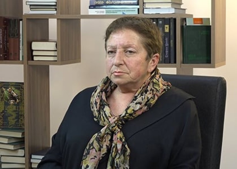 Пашинян использует метод шантажа и унижения: власть ничего законного не делает — правозащитница