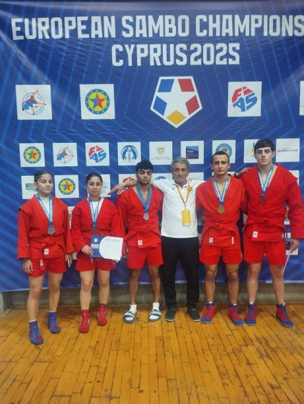 У Армении три финалиста на Чемпионате Европы по самбо среди юношей до 18 лет