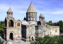 Նուբար Աֆեյանը, Էնթոնի Բարսամյանը, Լորդ Արա Դարզին, Վաչե Գաբրաշը, այլ սփյուռքահայ գործիչներ կառավարությանը կոչ են անում չխառնվել Եկեղեցու ներքին գործերին