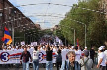 «Официальные цифры не отражают реальную волю армянского общества»: статья Артура Микаеляна опубликована в Berliner Zeitung