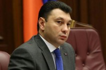 Армения уверенными шагами движется к хаосу — Шармазанов