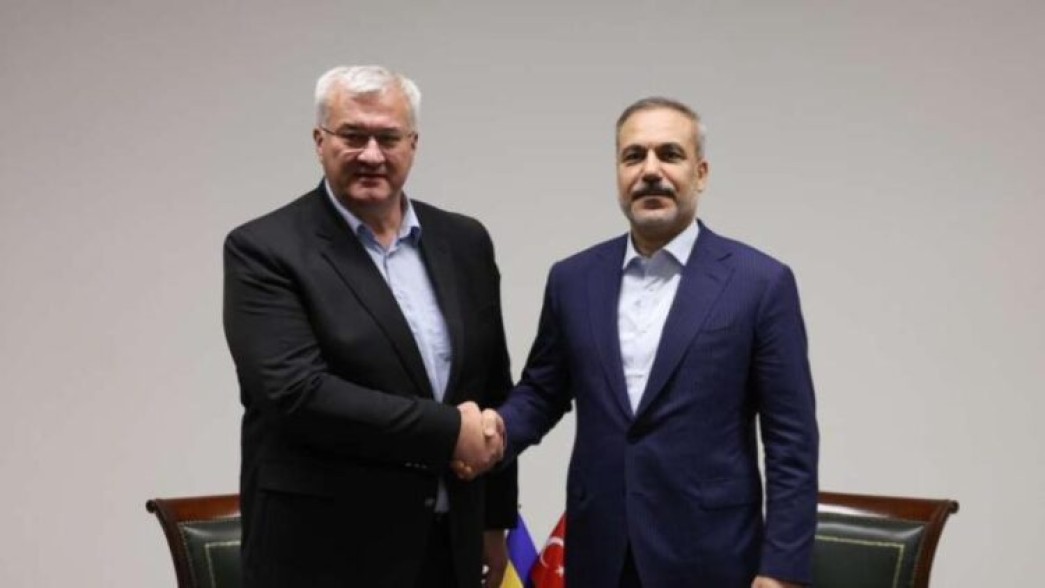 Հանդիպել են Թուրքիայի և Ուկրաինայի արտգործնախարարները
