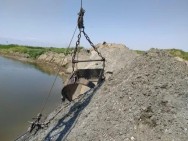 Քաղաքապետարանի պաշտոնյայի կնոջ ընկերությունը գյուղնշանակության հողից ավազ է արդյունահանել․ Հետք