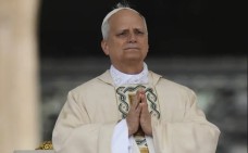 Папа Римский призвал к всемирному перемирию на Рождество